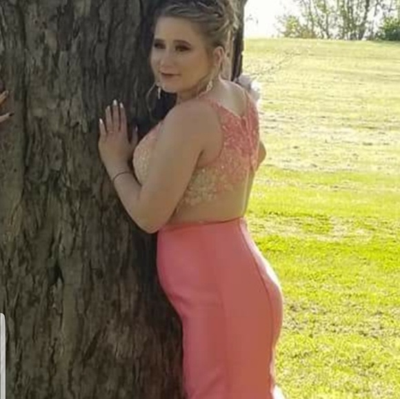 Prom Dress - Picture 1 of 4